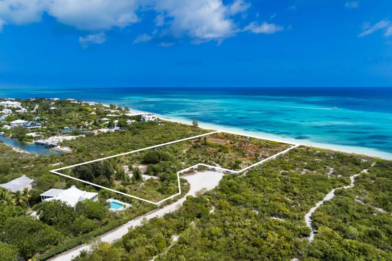Luxury Land/Plots Beach Front, ---- bedrooms in Grace Bay Turtle Cove - Providenciales available for sale For Super Rich