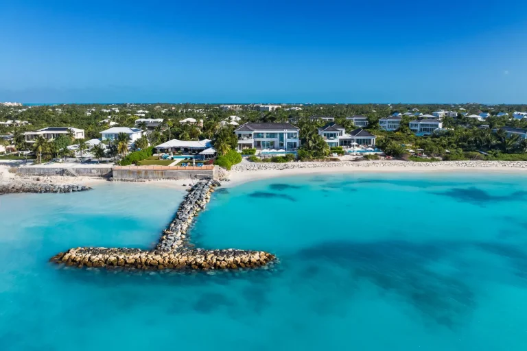 High-end Villa Beach Front 2 Beach Enclave, 7 bedrooms in Grace Bay - Providenciales available for sale For Super Rich