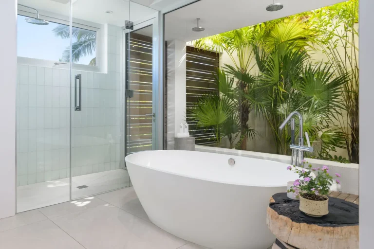 High-end Villa Beach Front 2 Beach Enclave, 7 bedrooms in Grace Bay - Providenciales prix for sale For Super Rich