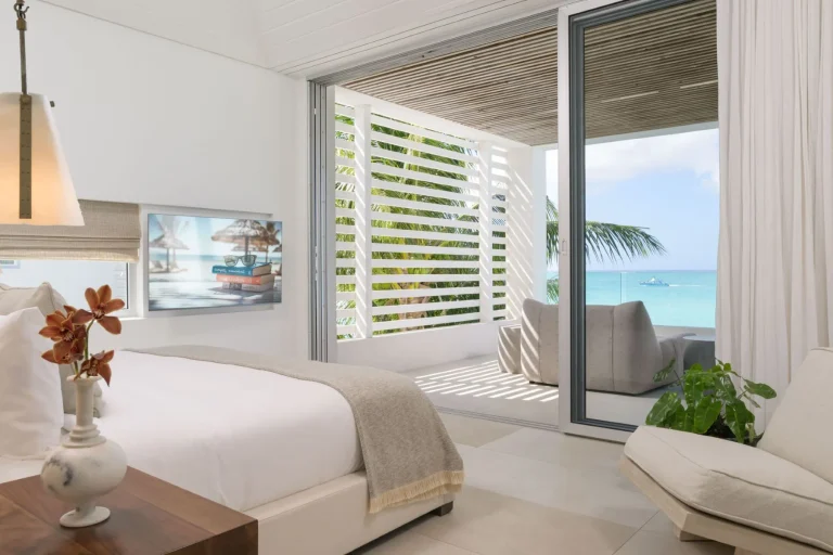 High-end Villa Beach Front 2 Beach Enclave, 7 bedrooms in Grace Bay - Providenciales ads for sale For Super Rich