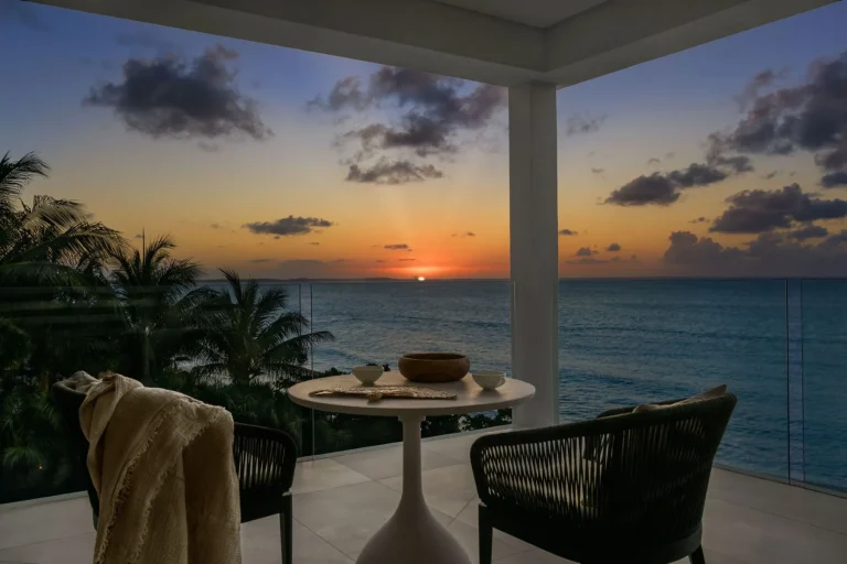 High-end Villa Beach Front 2 Beach Enclave, 7 bedrooms in Grace Bay - Providenciales photo for sale For Super Rich