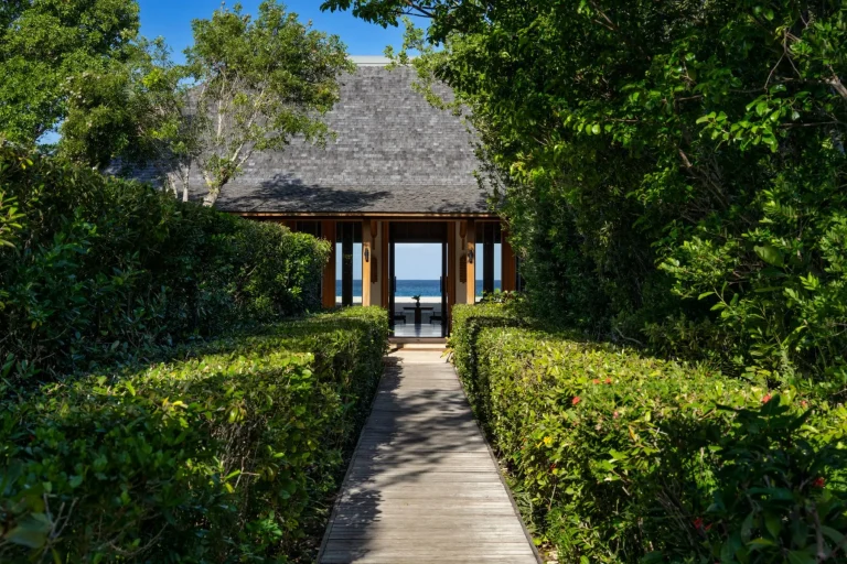 Luxury Villa 32 Amanyara Beachfront, 4 bedrooms in North West Point - Providenciales New for sale For Super Rich