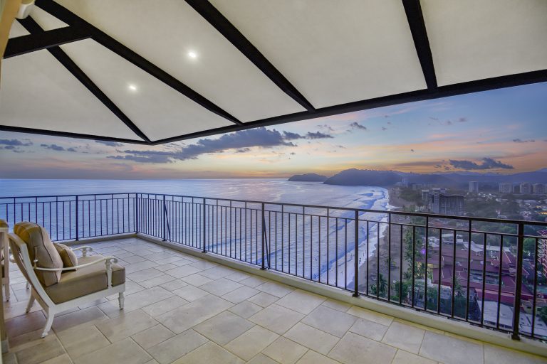 Luxury Penthouse Beach Front Panoramic View, 6 bedrooms in Jaco value for sale For Super Rich