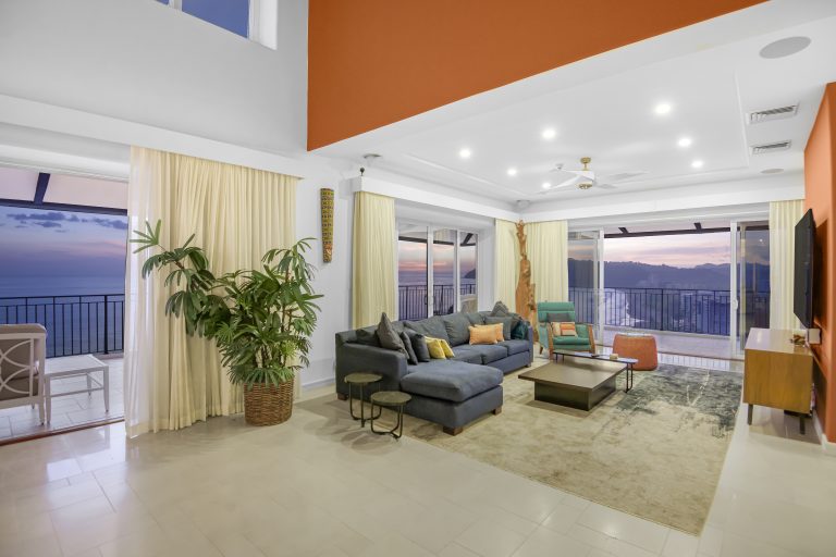 Luxury Penthouse Beach Front Panoramic View, 6 bedrooms in Jaco property for sale For Super Rich
