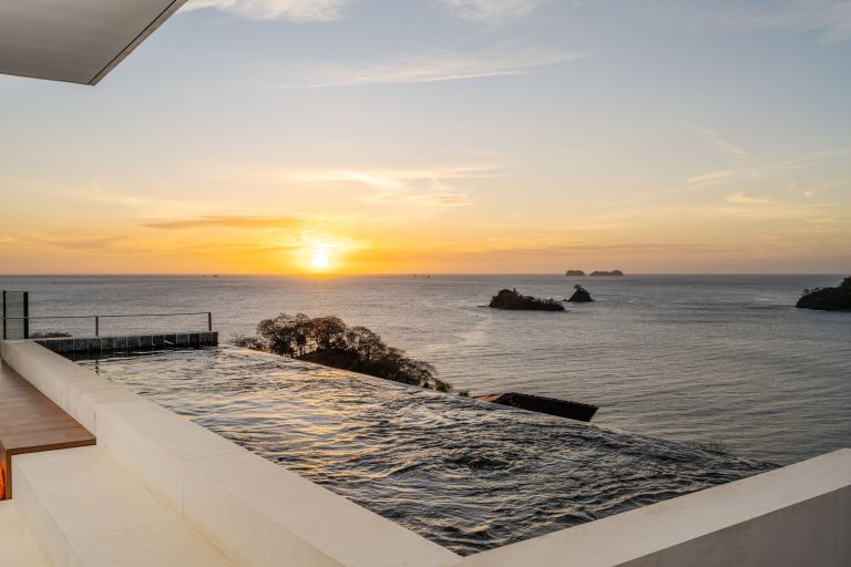 Luxury Villa Panoramic View, 5 bedrooms in Las Catalinas - Guanacaste prix for sale For Super Rich