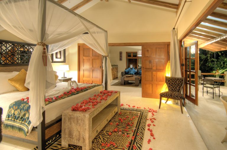 Luxury Hotel Panoramic View, 10 Private Villas bedrooms in Mal Pais 2109151808190458 for sale For Super Rich