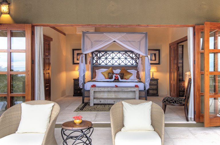 Luxury Hotel Panoramic View, 10 Private Villas bedrooms in Mal Pais Used for sale For Super Rich