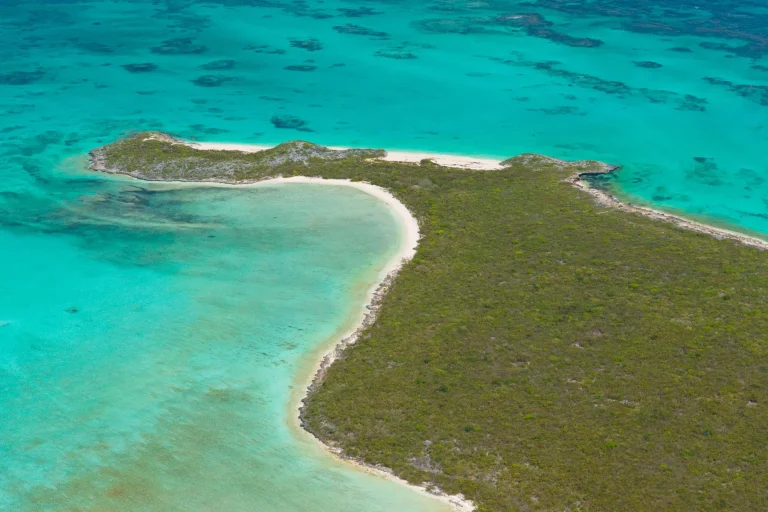Extraordinary Private island Beach Front, --- bedrooms in Joe Grant Cay - East Caicos CWGQ32 for sale For Super Rich