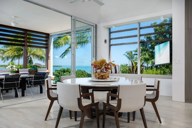Luxury Villa Blue Cay Beach Estate 2 Beachfront, 6 bedrooms in Leeward - Providenciales best for sale For Super Rich