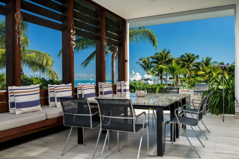 Luxury Villa Blue Cay Beach Estate 2 Beachfront, 6 bedrooms in Leeward - Providenciales value for sale For Super Rich