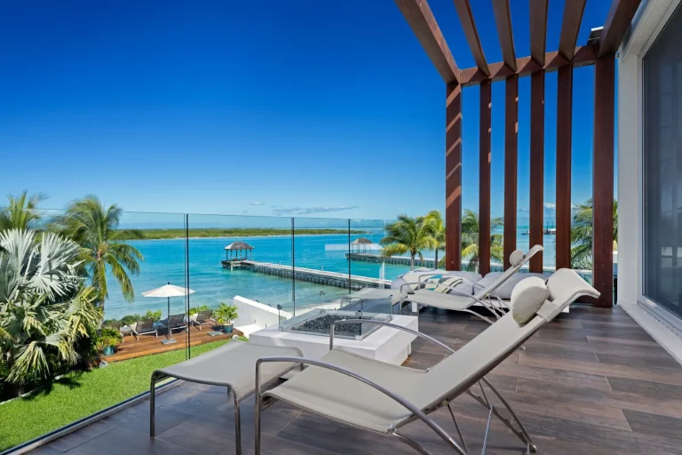 Luxury Villa Blue Cay Beach Estate 2 Beachfront, 6 bedrooms in Leeward - Providenciales expensive for sale For Super Rich