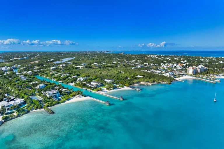Luxury Villa Blue Cay Beach Estate 2 Beachfront, 6 bedrooms in Leeward - Providenciales properties for sale For Super Rich