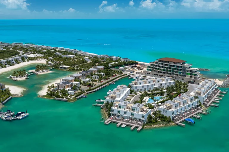 Luxury Villa 18 South Bank Beach , 5 bedrooms in Long Bay - Providenciales Classified ads for sale For Super Rich
