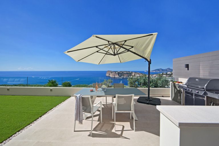 Luxury Villa Beach Front Panoramic View, 3 bedrooms in Mallorca top for sale For Super Rich