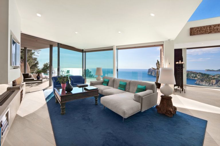 Luxury Villa Beach Front Panoramic View, 3 bedrooms in Mallorca 2233 for sale For Super Rich