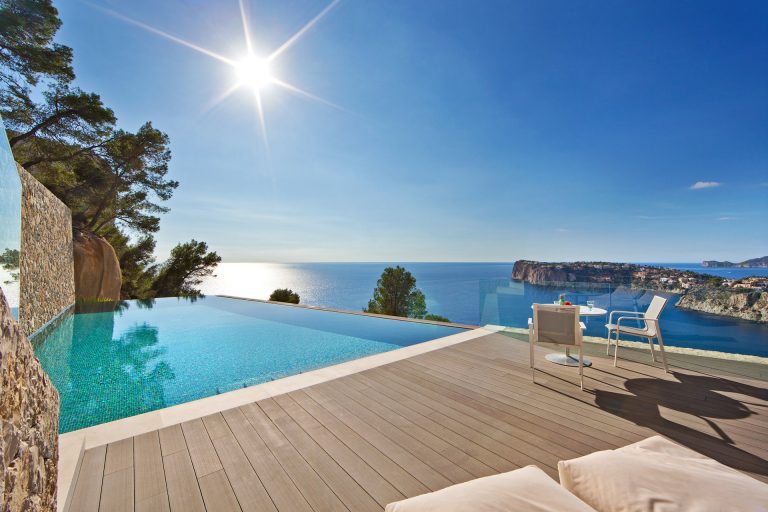 Luxury Villa Beach Front Panoramic View, 3 bedrooms in Mallorca for sale For Super Rich