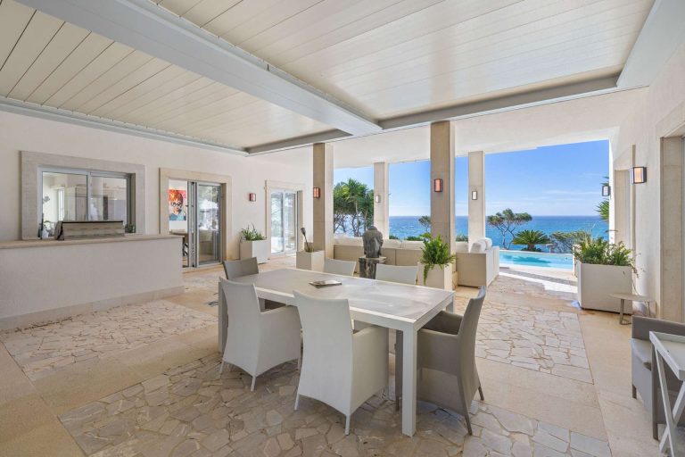 Architectural Villa Beach Front Sea View, 5 bedrooms in Mallorca search for sale For Super Rich
