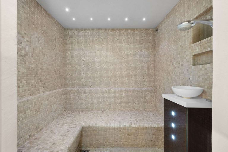 Architectural Villa Beach Front Sea View, 5 bedrooms in Mallorca expensive for sale For Super Rich