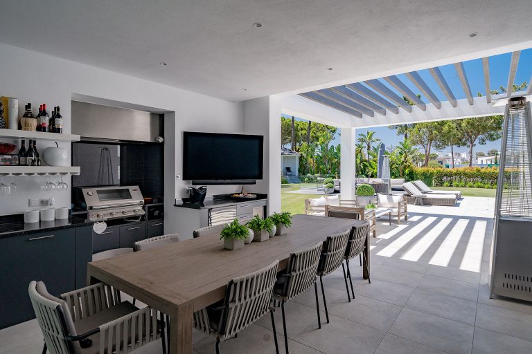 Luxury Villa Panoramic View Golf View, 4 bedrooms in Quinta do Lago property for sale For Super Rich