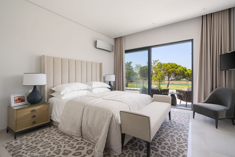 Luxury Villa Panoramic View Golf View, 4 bedrooms in Quinta do Lago top for sale For Super Rich