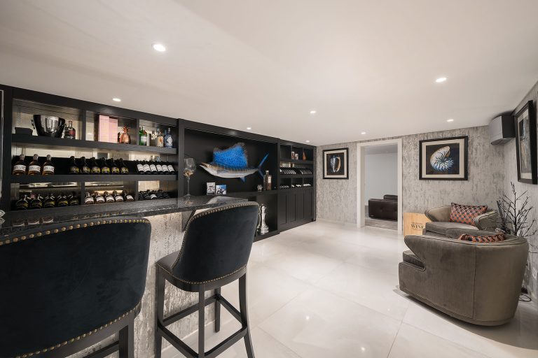 Luxury Villa Panoramic View Golf View, 4 bedrooms in Quinta do Lago ultra luxury for sale For Super Rich