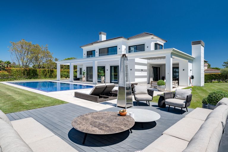 Luxury Villa Panoramic View Golf View, 4 bedrooms in Quinta do Lago exclusive for sale For Super Rich