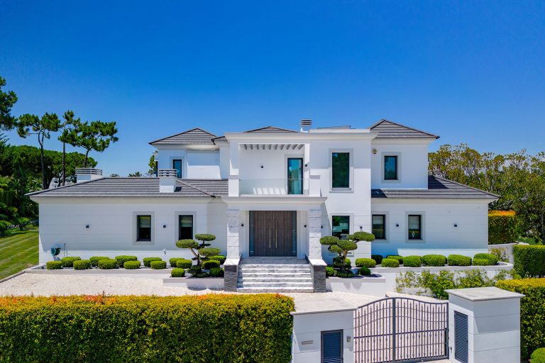 Luxury Villa Panoramic View Golf View, 4 bedrooms in Quinta do Lago photo for sale For Super Rich
