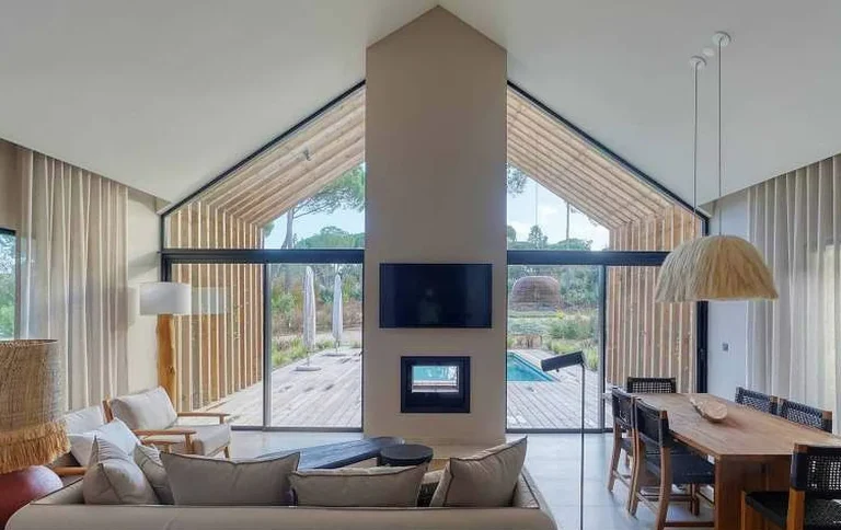 Elegant Villa Panoramic View, 2 bedrooms in Comporta available for sale For Super Rich