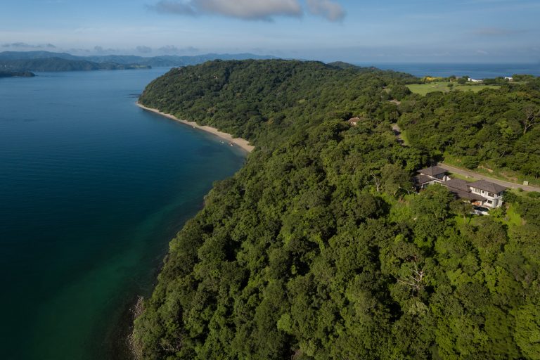 Luxury Villa oceanfront breathtaking panoramic views, 4 bedrooms in Peninsula Papagayo properties for sale For Super Rich