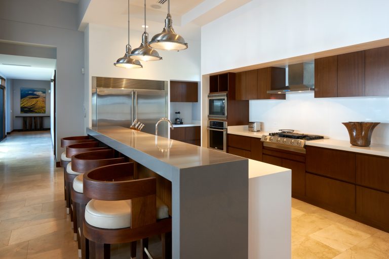 Luxury Villa oceanfront breathtaking panoramic views, 4 bedrooms in Peninsula Papagayo best for sale For Super Rich
