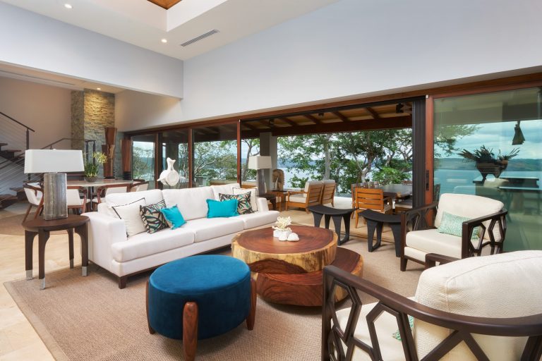 Luxury Villa oceanfront breathtaking panoramic views, 4 bedrooms in Peninsula Papagayo property for sale For Super Rich