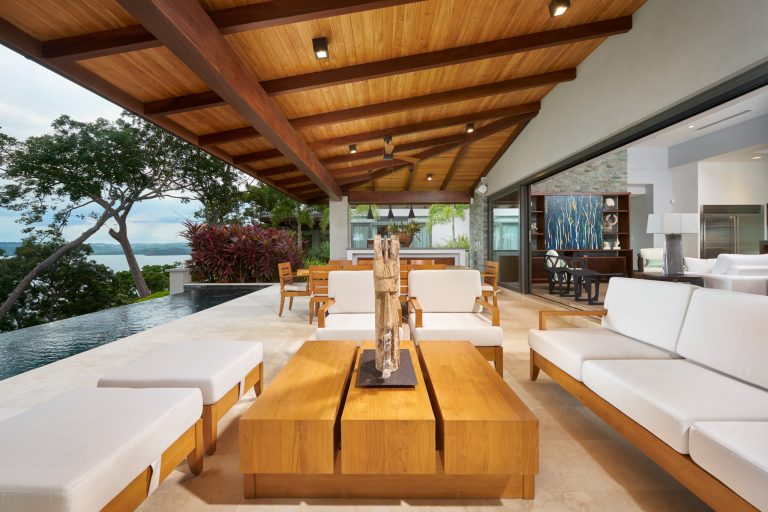 Luxury Villa oceanfront breathtaking panoramic views, 4 bedrooms in Peninsula Papagayo buy for sale For Super Rich
