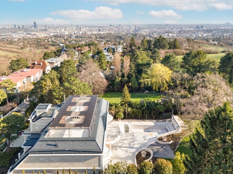 Luxury Villa Panoramic View, 6 bedrooms in Vienna search for sale For Super Rich