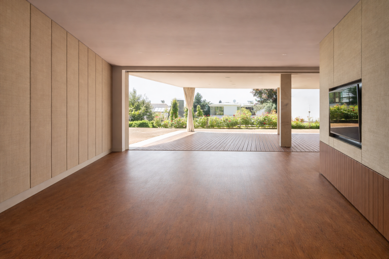 contemporary Villa Panoramic View, 5 bedrooms in Vienna buy for sale For Super Rich