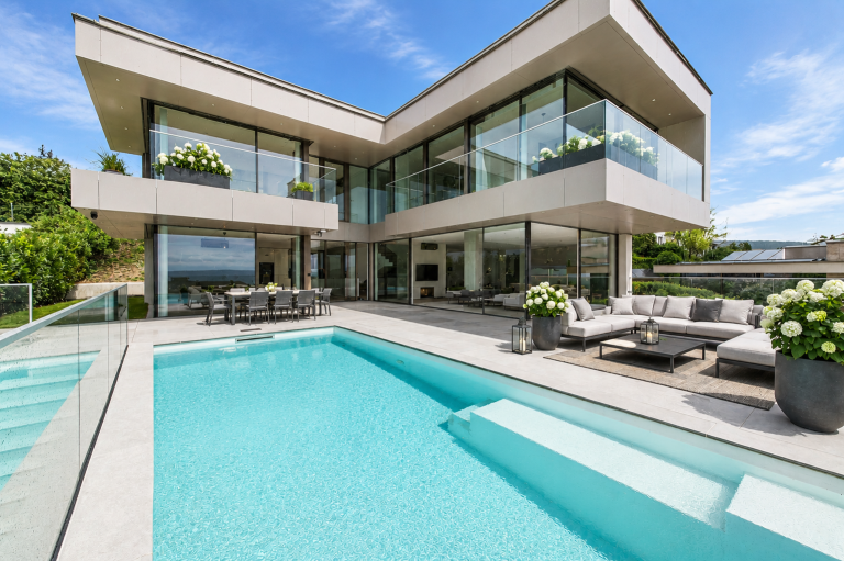 Contemporary Villa Panoramic View Ölberg hillsid, 4 bedrooms in Vienna for sale For Super Rich