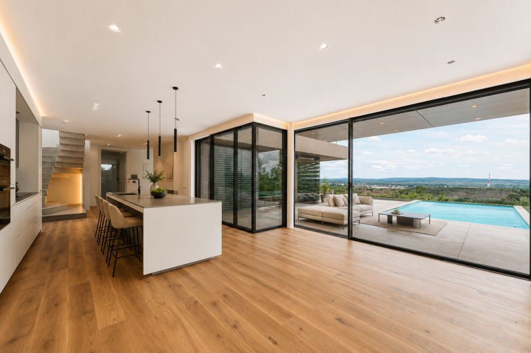 Contemporary Villa Panoramic View Ölberg hillsid, 4 bedrooms in Vienna available for sale For Super Rich