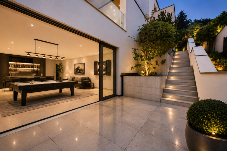 Contemporary Villa Panoramic View Ölberg hillsid, 4 bedrooms in Vienna property for sale For Super Rich
