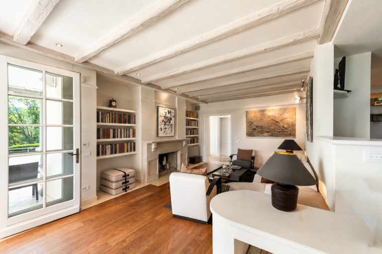 Luxury Villa Panoramic View, 5 bedrooms in 3400 Used for sale For Super Rich