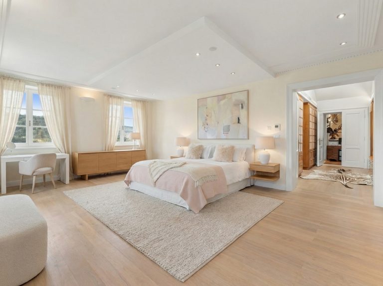 Luxury Villa Panoramic View, 5 bedrooms in 3400 available for sale For Super Rich