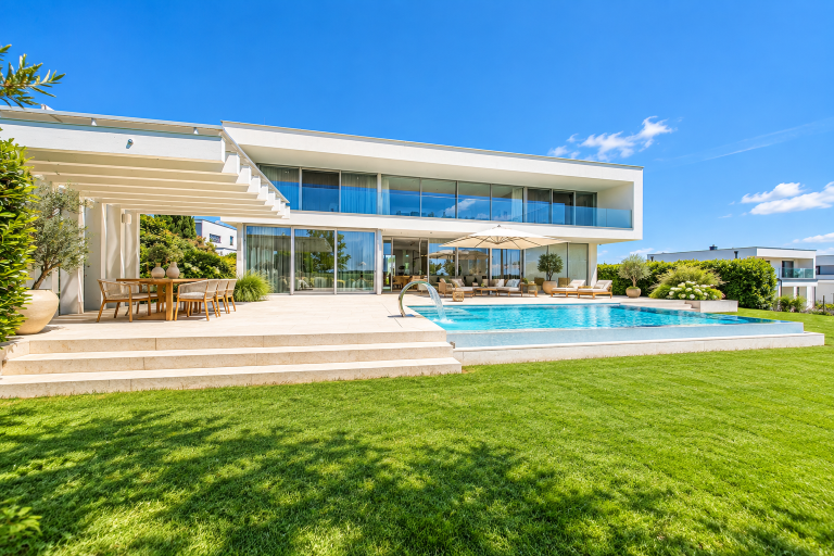 Luxury Villa Panoramic View Mountain View, 3 bedrooms in Near Krems an der Donau for sale For Super Rich