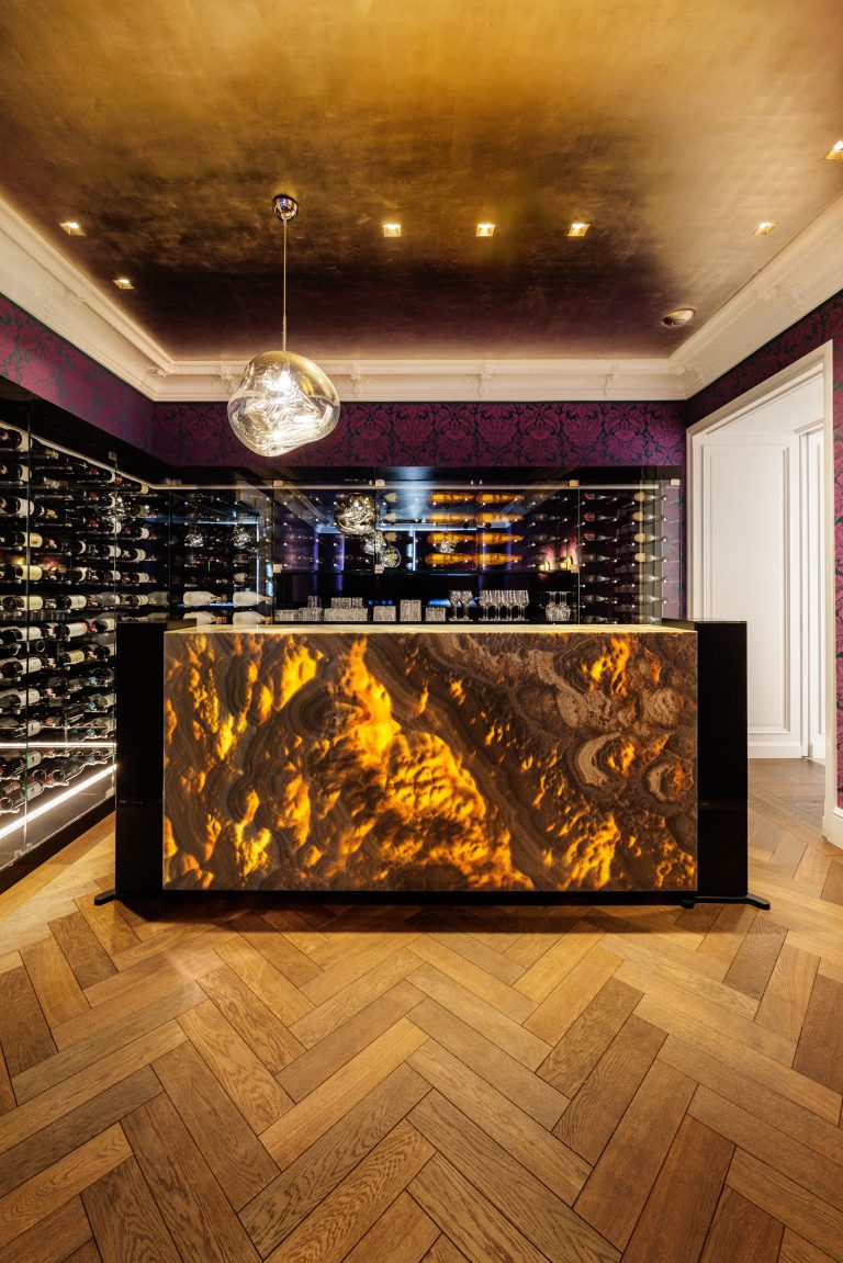 Luxury Castle Panoramic View, 21 bedrooms in Vienna search for sale For Super Rich
