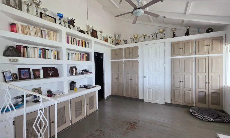 Country Villa Beach Front, panoramic Pacific Ocean views, 6 bedrooms in Boca Brava Island, Boca Chica, Chiriquí exclusive for sale For Super Rich