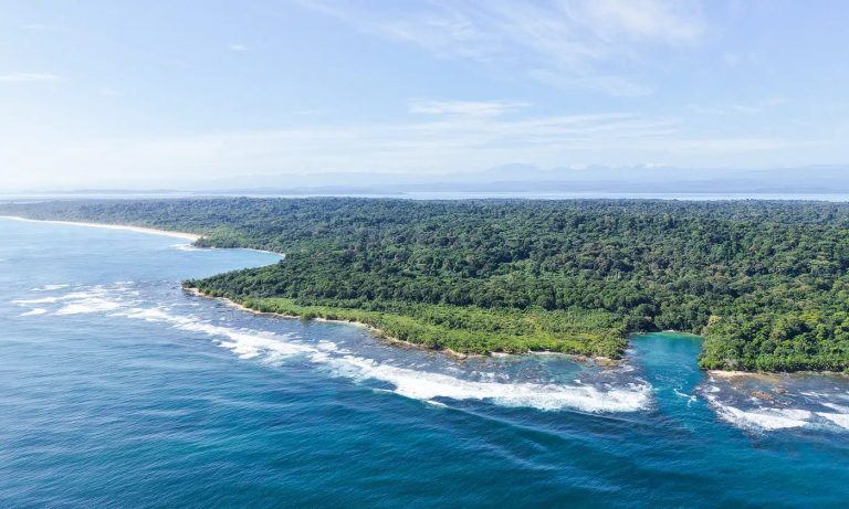 Oceanfront Wilderness Land/Plots Beach Front Sea View, ---- bedrooms in Bluff–Drago, Isla Colón, Bocas del Toro available for sale For Super Rich