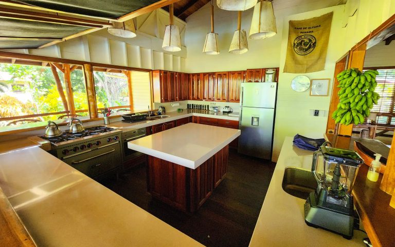 Colonial Tropical Retreat Hotel Beach Front Sea View, 10 bedrooms in Bluff Beach, Isla Colón, Bocas del Toro search for sale For Super Rich