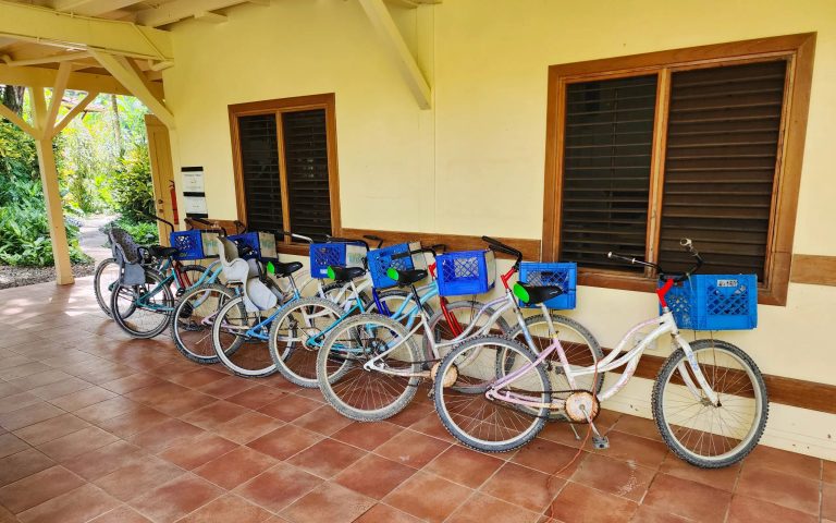 Colonial Tropical Retreat Hotel Beach Front Sea View, 10 bedrooms in Bluff Beach, Isla Colón, Bocas del Toro ultra luxury for sale For Super Rich