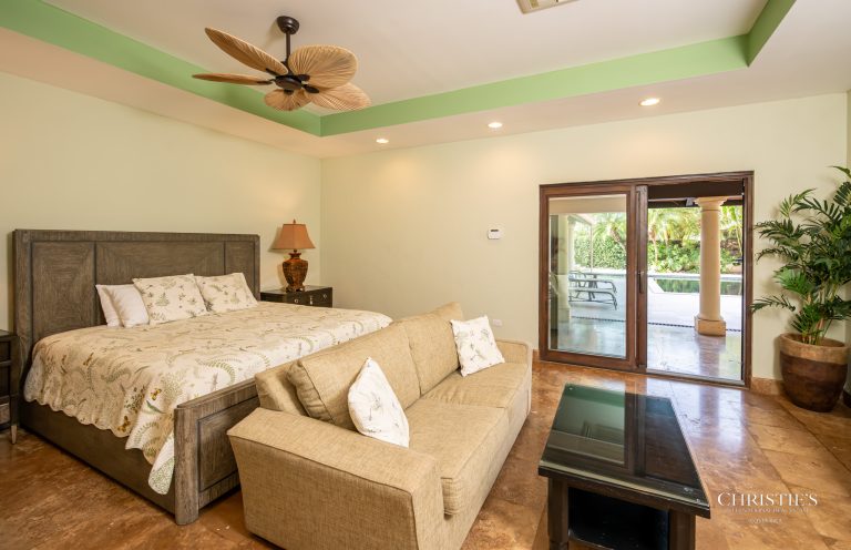Luxury Villa Beach Front, 6 bedrooms in Playa Flamingo, Guanacaste real estate for sale For Super Rich